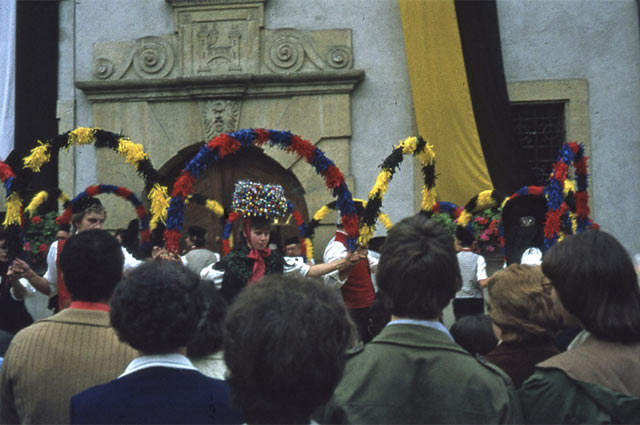 WÃ¤hrend der Â»Rottweiler FestwochenÂ« in Brugg 1977 wird  ehem. Ostring in RottweilerstraÃe umbenannt