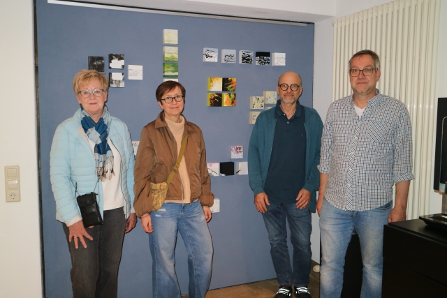 Von Licht und Dunkelheit - Vernissage in der Einbildgalerie am Friedhof: Acht Künstlerinnen und das Thema Tod