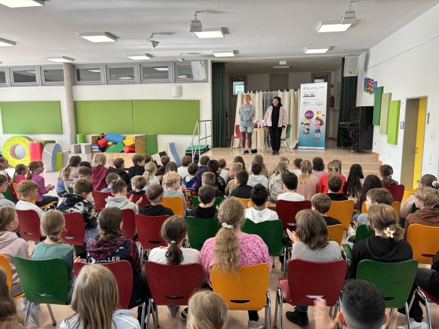 Theaterstück zu den Risiken der digitalen Welt