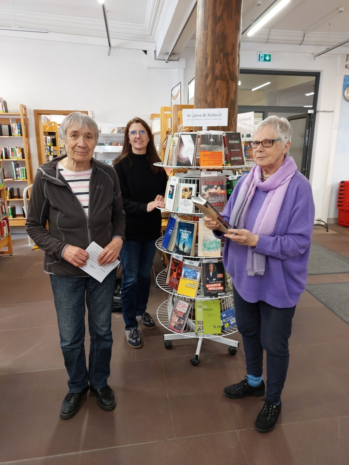 Bürgerinitiative stellt in der Stadtbücherei aus