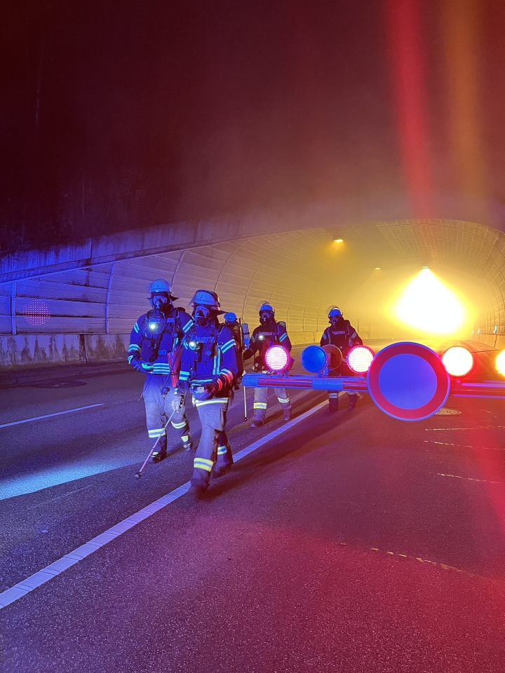 Gemeinsamer Tunnel-Einsatz unter realen Bedingungen