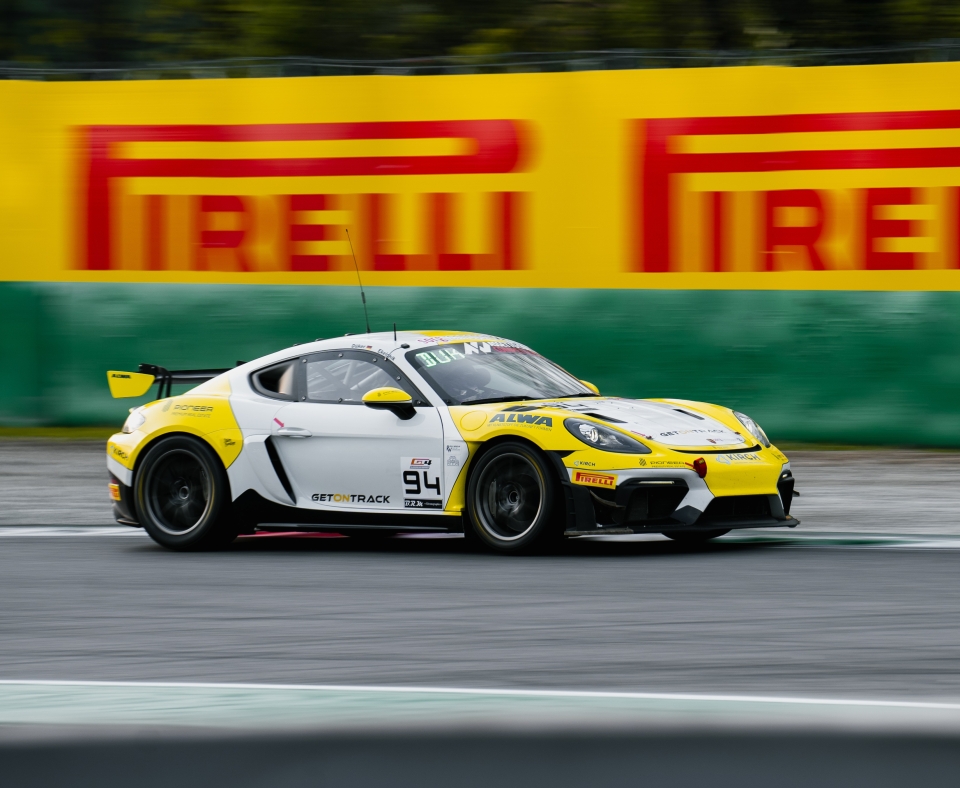Lion Düker - Porsche Cayman GT4 RS CS