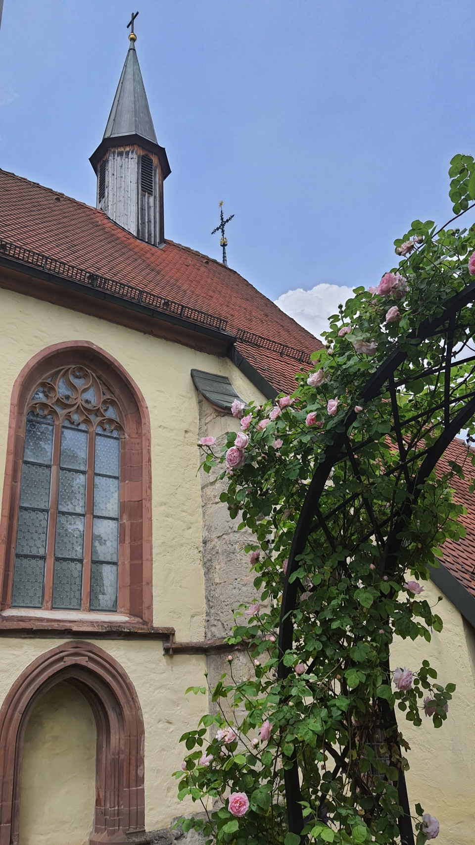 Mittelalterliche und zeitgenössische Kunst in der Lorenzkapelle