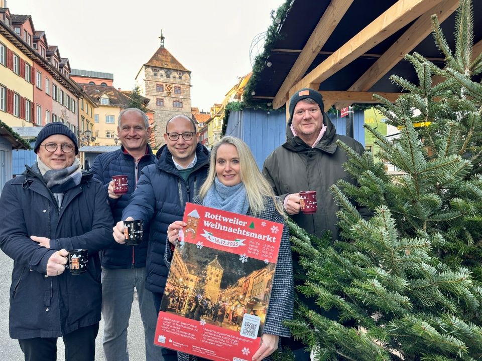 Rottweils Obere Hauptstraße verwandelt sich in Weihnachtsdorf